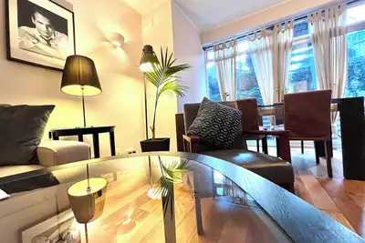 Image de Merveilleux Appartement Avec De Grands Jardins
