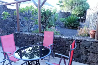 Image de Tranquility dans un cadre rural et volcánico