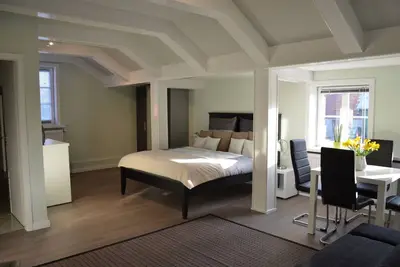 Image de Nouvellement construit appartement de vacances dans un style campagnard moderne. trajet de cycle de 10 min de la plage