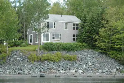 Image de Hancock House, front de mer, charmant, élégant,