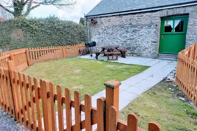Image de Pavot Cottage sur la ferme historique de North Devon. Superbe bord de l'emplacement Exmoor