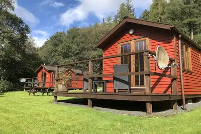 Image de Riverside Lodge charmant pour deux, par romantique Pucks Glen dans le parc forestier Argyll