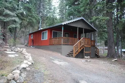 Image de Cottage Creekside confortable.