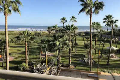 Image de Beachfront, Galvestonian voté # 1 endroit à Galveston par Trivago
