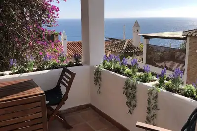 Maison idyllique de charme avec vue sur la mer dans un environnement magnifique