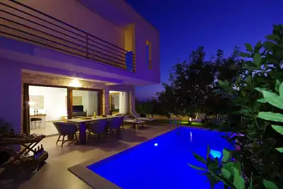 Image de Villa De Luxe En Croatie avec piscine privée (chauffage), toute la famille