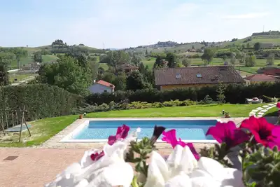 Image de Villa Sofia avec piscine et jardin Piémont Unesco