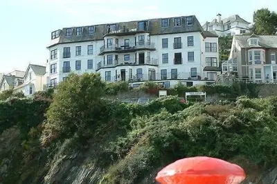Image de Bel appartement avec sans doute les meilleures vues Ă Looe!