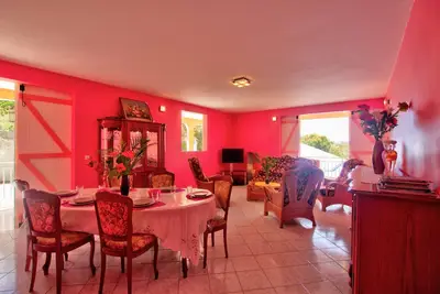 Image de Villa Bouillante dans un cadre agréable