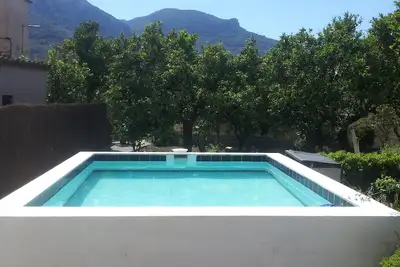Image de Maison familiale calme avec piscine