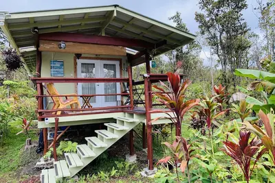 Image de Volcano Off the Grid Eco Cabin Retreat au cœur du raiforest tropical.