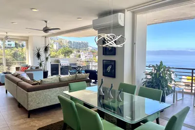 Signature 406, Private Pool, Specials: July 1-5 & July 30 - Aug 3 at 199/night
