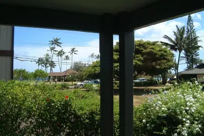 Image de Seaside Studio - Oceanview A / C & Wi-Fi - 1 minute de la plage