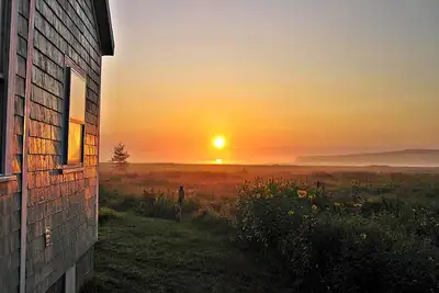 Image de Picture Perfect ~ Oceanfront ~ Balcon ~ Animaux domestiques ~ Fire Pit ~ Art Studio ~ Pont ~ WiFi