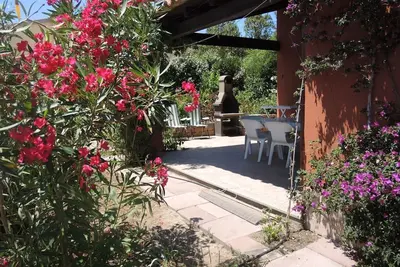 Image de Maison mitoyenne avec Animation-Piscine-Tennis. Mer à 100m dans un village de vacances.