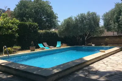 Image de Belle demeure provençale, billard français et piscine   - 8 personnes