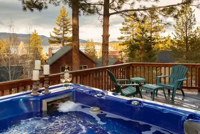 Image de Million De Dollars Vues! Grande terrasse. Minutes à arroser. Les blocs du village.