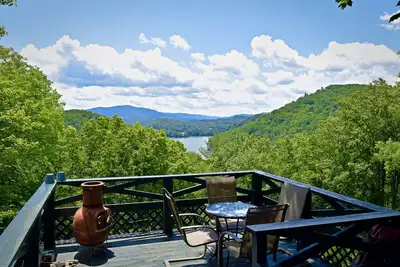 Image de Cabane privée avec cuisine gastronomique - vues sur le lac et la montagne