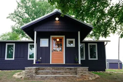 Image de Marche à Tiec! La Porte Orange 3br 2 ba Cottage De Ferme Moderne Luxe
