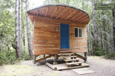 Petite cabine demi-lune hors réseau