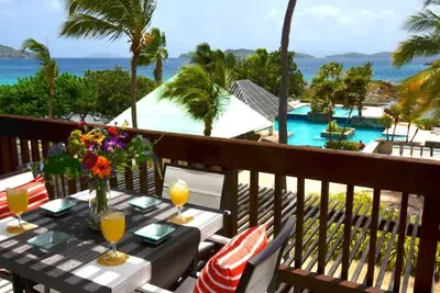 Image de Nouveau PROPRIÉTAIRE SPÉCIAL ★ Lire ★ Condo duplex moderne et luxueux en bord de mer ★★★★★ WiFi