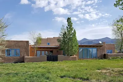 Image de Bright Star Casa à Arroyo Seco à mi-chemin entre Taos Plaza et Taos Ski Valley