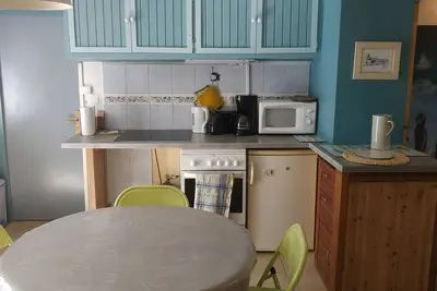 Image de Grand studio meublé confortable 300m de la plage