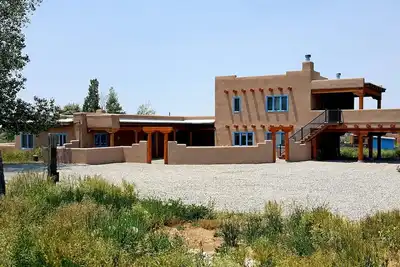 Image de Bright Star Compound à Arroyo Seco ~ À mi-chemin entre Taos Plaza et Ski Valley