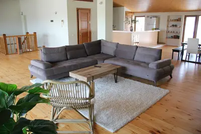 Image de Penthouse avec une vue imprenable sur le centre-ville et la mer Caspienne