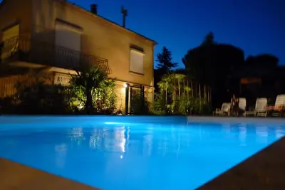 Image de Gite dans villa - Piscine & Spa - Magnifique vue Ă Carcassonne - wifi