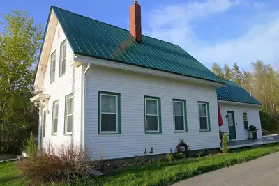 Image de 3 Br 2 Ba ★ Maison ensoleillée, accueillante et bien équipée