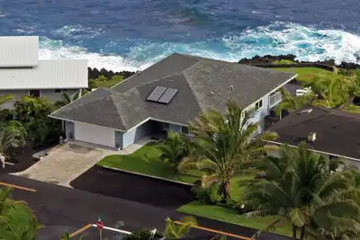 Image de Accueil privé Oceanfront w / piscine. ** Rabais pour le personnel de service! **