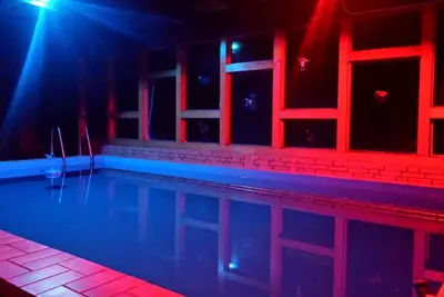 Image de Appartement pour 1 à 4 personnes dans le magnifique Weserbergland avec garage et WiFi