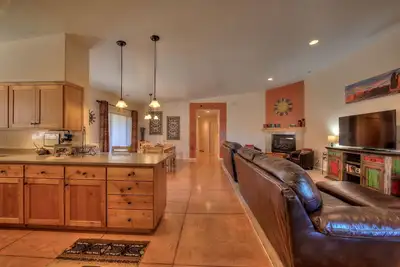 Image de Moab High End Townhome, Parking, Grill, Piscine, Jacuzzi, WiFi, Climatisation, Près des Arches - Oleander Place