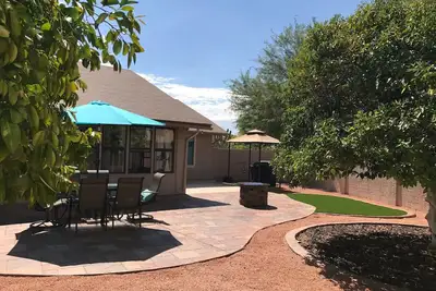 Image de Grande Cour PRIVÉE IDÉALE Pour Le Divertissement - COMMODITÉS +