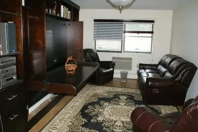 Image de Appartement de luxe 1 chambre calme et propre dans un joli quartier.