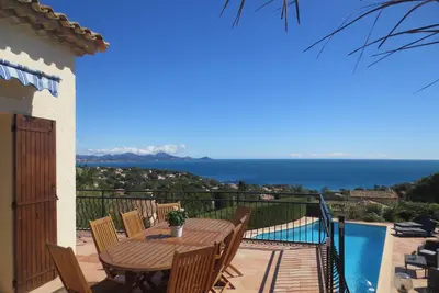 Image de Luxueuse villa, picine chauffée, climatisation, vue mer panoramique