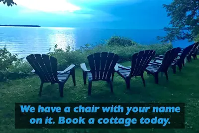 Image de Cottage propre et confortable au comté de Door County. Propriété au bord de l'eau, utilisation gratuite de bateaux à rames + WiFi.