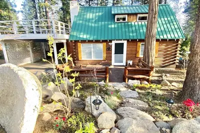 Image de Log Cabin de Charme | Hot Tub | Sauna | Animaux acceptés | Walk to Beach - VideoTour