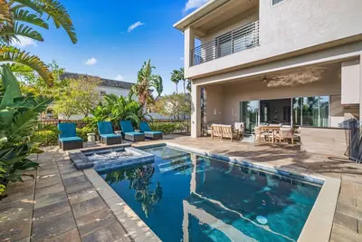 Image de Le580x-6/6. 5, salle de jeux, théâtre, piscine, barbecue, accès Gratuit au parc aquatique