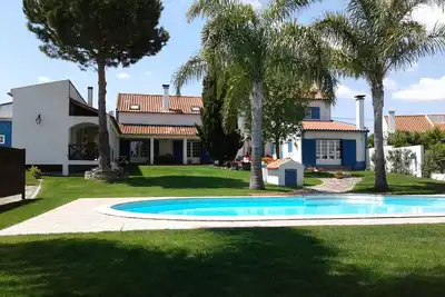 Image de Maison de Famille, mi-chemin Lisboa/Fátima, jardin et piscine privée