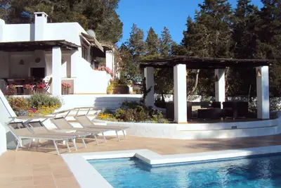 Confortable Villa avec une grande piscine - 6 persons