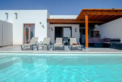 Image de Villa avec piscine prive chauffé et jacuzzi