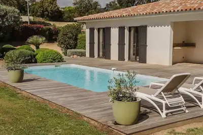 Image de Ste Lucie De Porto Vecchio villa neuve/piscine chauffée(classée****)