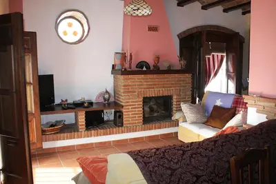 Image de Belle maison restaurée dans le centre d'Alora avec des vues spectaculaires de privé