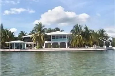 Image de Belle 3/2 10 personnes. Toutes Les Chambres Waterfront 3/2 Pool