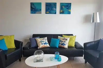 Image de Ideal townhouse with private roof terrace & pool, near the sea