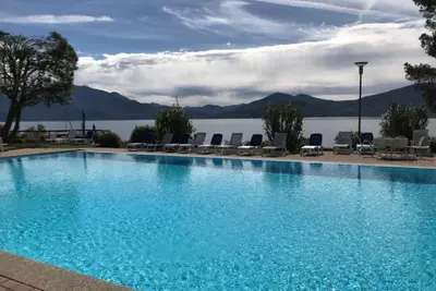 Image de Appartement dans la campagne surplombant le lac dans la « Résidence du Pacha »