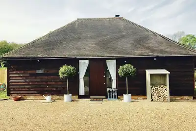 Retraite romantique dans les champs de houblon du Kent, avec de superbes visites
