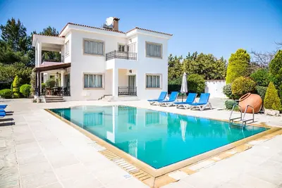 Image de Villa Demetra (4 chambres ensuite, Wi-Fi, vue imprenable, barbecue, piscine Prv. Bassin)